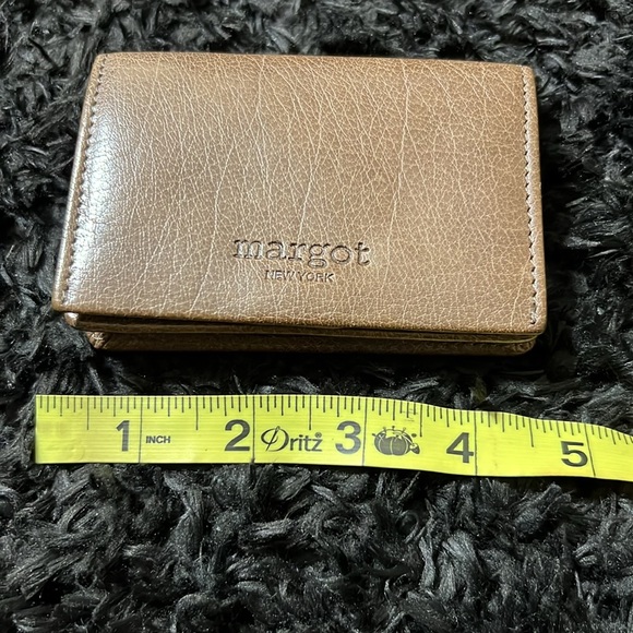 MARGOT Leather Card Holder - Picture 3 of 11